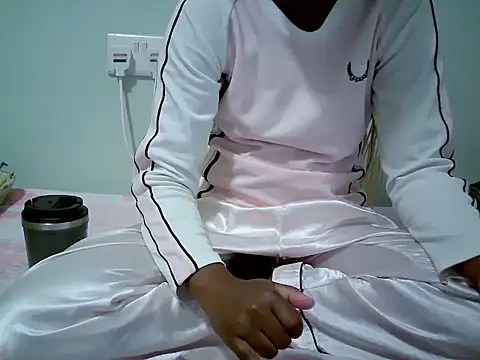 Oyeiyyy online show from 03-04-26, 09:28