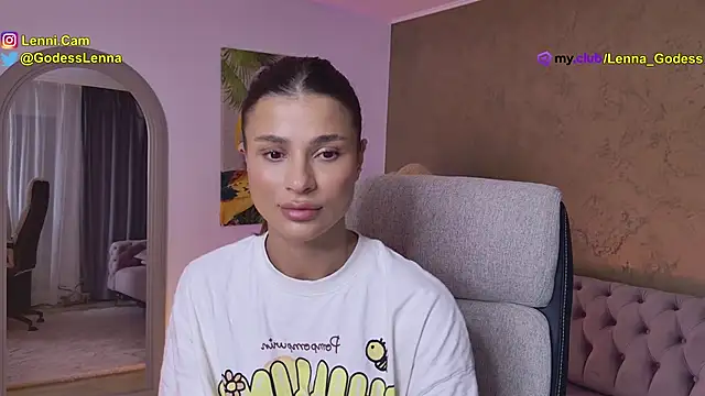 Lenna Godess online show from 10-16-25, 04:10