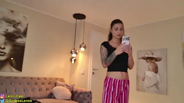 Snapshot of Lenna_Godess chatting on 04-21-26, 06:42 Lenna Godess online show from 04-21-26, 06:42