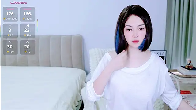 Snapshot of 10ve1y chatting on 05-27-26, 06:10 10ve1y online show from 05-27-26, 06:10