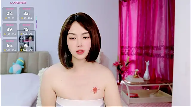 Snapshot of 10ve1y chatting on 05-10-26, 05:33 10ve1y online show from 05-10-26, 05:33