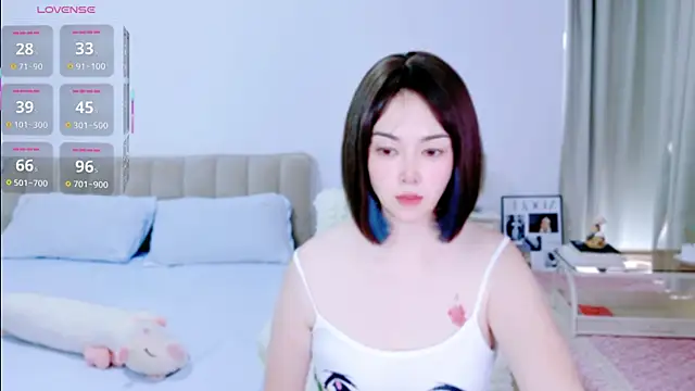Snapshot of 10ve1y chatting on 06-17-26, 03:28 10ve1y online show from 06-17-26, 03:28