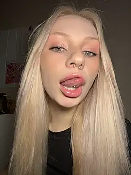 DayaFoxy online show from 04-10-26, 01:07