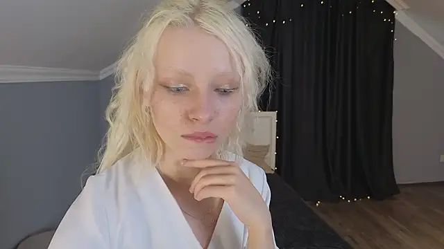 Naomi Demio online show from 02-22-26, 09:11