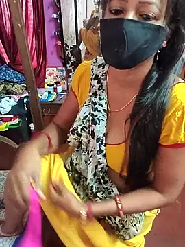 Snapshot of Little-Roshni chatting on 03-04-26, 01:13 Little-Roshni online show from 03-04-26, 01:13