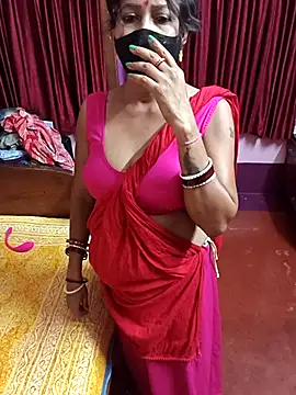 Snapshot of Little-Roshni chatting on 06-19-26, 06:47 Little-Roshni online show from 06-19-26, 06:47
