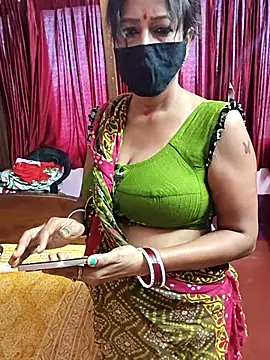 Snapshot of Little-Roshni chatting on 06-27-26, 11:38 Little-Roshni online show from 06-27-26, 11:38