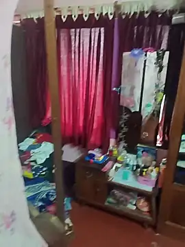 Snapshot of Little-Roshni chatting on 03-01-26, 01:49 Little-Roshni online show from 03-01-26, 01:49