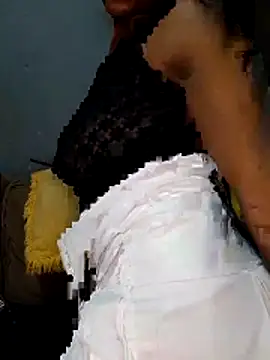 Barbieee1301 online show from 04-13-26, 12:53