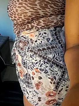 Barbieee1301 online show from 02-04-26, 07:03