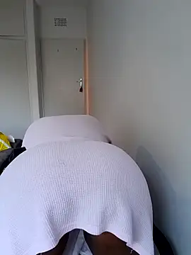 Barbieee1301 online show from 03-26-26, 04:33