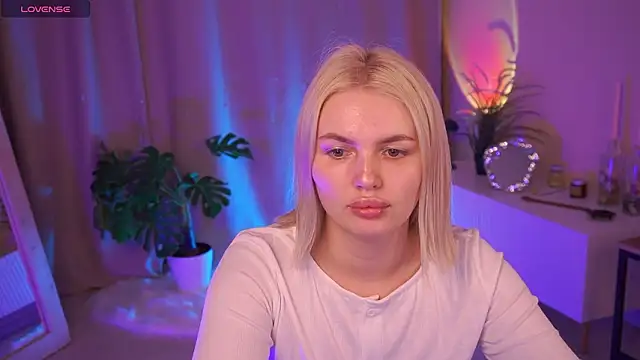 AmeliaWeells online show from 03-12-26, 04:07