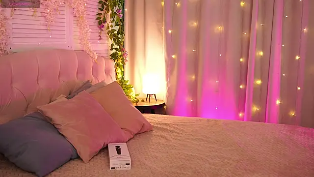 Snapshot of AmeliaWeells chatting on 05-16-26, 03:49 AmeliaWeells online show from 05-16-26, 03:49