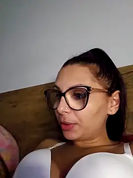 HiddendesireXO01 online show from 02-17-26, 08:28