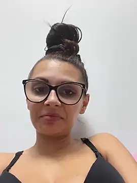 HiddendesireXO01 online show from 03-03-26, 12:01