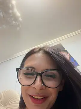 HiddendesireXO01 online show from 06-27-26, 07:42