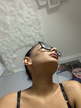 HiddendesireXO01 online show from 07-10-26, 07:25