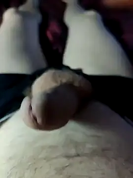 Snapshot of Halunja chatting on 03-15-26, 10:06 Halunja online show from 03-15-26, 10:06