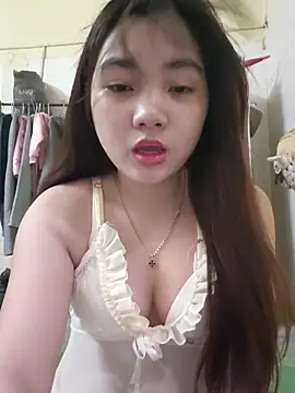 Snapshot of Pinks_cool chatting on 04-25-26, 03:31 Pinks cool online show from 04-25-26, 03:31