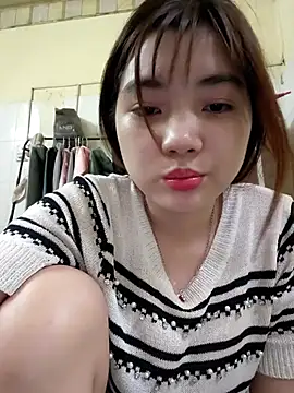 Snapshot of Pinks_cool chatting on 04-25-26, 10:29 Pinks cool online show from 04-25-26, 10:29