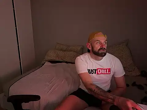 TacticalXXL7 online show from 04-14-26, 12:32