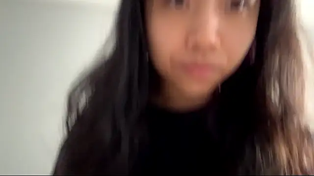 SweetMiaXO online show from 03-16-26, 05:44