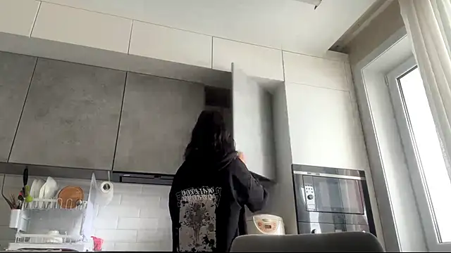 SweetMiaXO online show from 03-12-26, 02:06