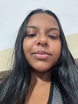 Snapshot of bella_255 chatting on 03-21-26, 12:45 bella 255 online show from 03-21-26, 12:45