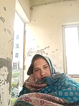 Cute-karisma1234 online show from 03-01-26, 02:55