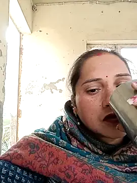 Cute-karisma1234 online show from 02-24-26, 03:07