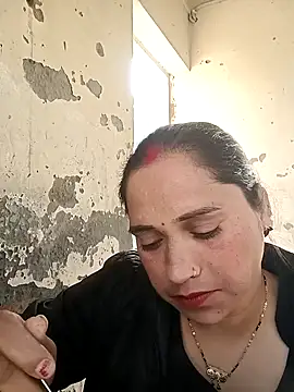 Cute-karisma1234 online show from 02-20-26, 03:03