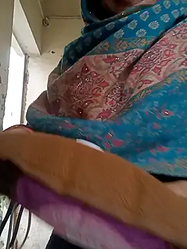 Cute-karisma1234 online show from 02-01-26, 01:48