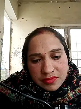 Cute-karisma1234 online show from 02-02-26, 01:59