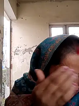 Cute-karisma1234 online show from 02-17-26, 01:47