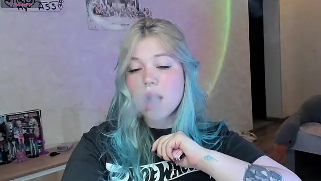 Lulu Di online show from 06-17-26, 07:57