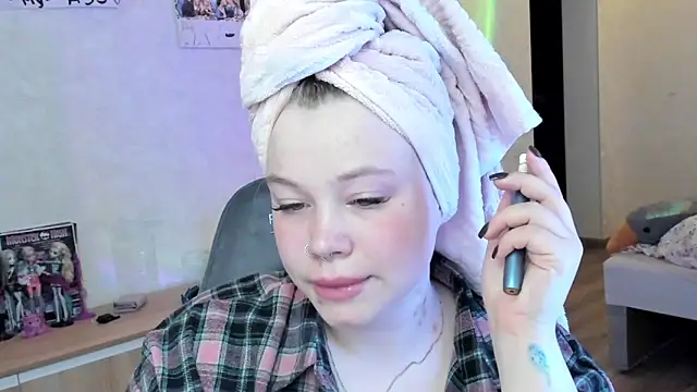 Lulu Di online show from 06-18-26, 08:47