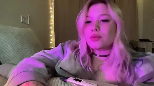 Lulu Di online show from 03-25-26, 07:24