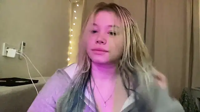 Lulu Di online show from 03-12-26, 05:28