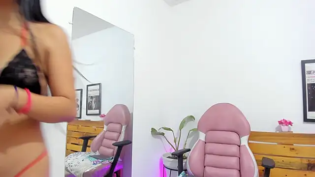 Naughty Vanessa  online show from 03-05-26, 01:19