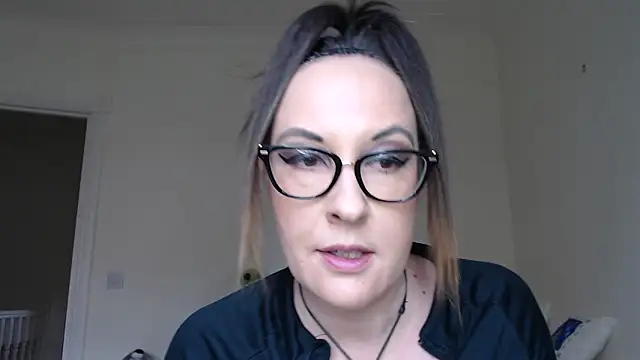 Snapshot of PsychicDominatrix chatting on 02-21-26, 12:18 PsychicDominatrix online show from 02-21-26, 12:18