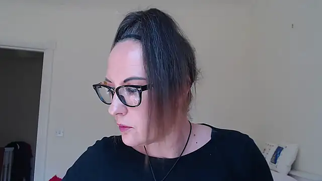 Snapshot of PsychicDominatrix chatting on 05-30-26, 02:12 PsychicDominatrix online show from 05-30-26, 02:12