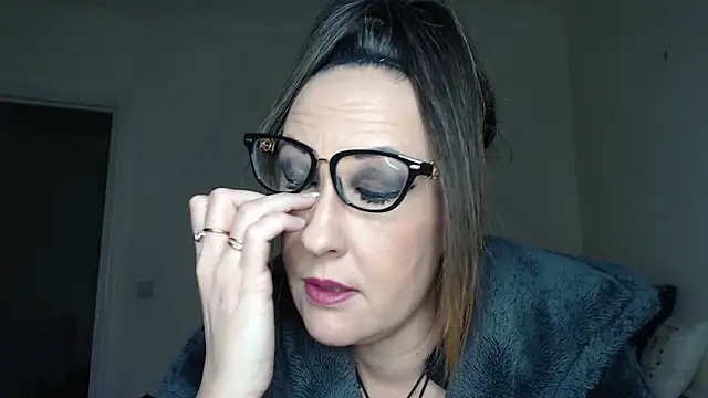 Snapshot of PsychicDominatrix chatting on 02-09-26, 04:16 PsychicDominatrix online show from 02-09-26, 04:16