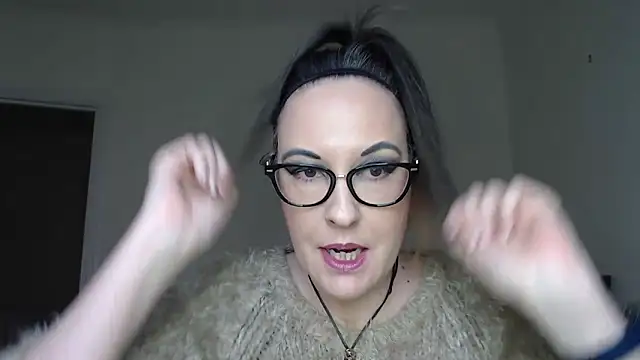 Snapshot of PsychicDominatrix chatting on 02-11-26, 10:59 PsychicDominatrix online show from 02-11-26, 10:59