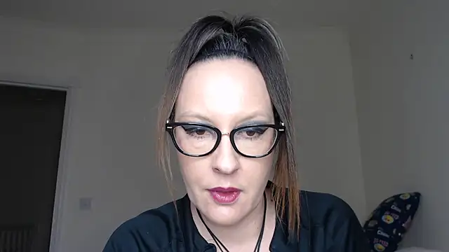 Snapshot of PsychicDominatrix chatting on 02-03-26, 01:49 PsychicDominatrix online show from 02-03-26, 01:49