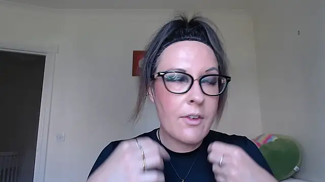 Snapshot of PsychicDominatrix chatting on 06-24-26, 10:25 PsychicDominatrix online show from 06-24-26, 10:25