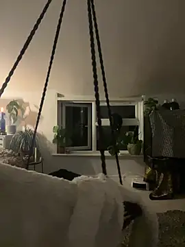 Snapshot of bellaxlauren chatting on 05-15-26, 10:08 bellaxlauren online show from 05-15-26, 10:08