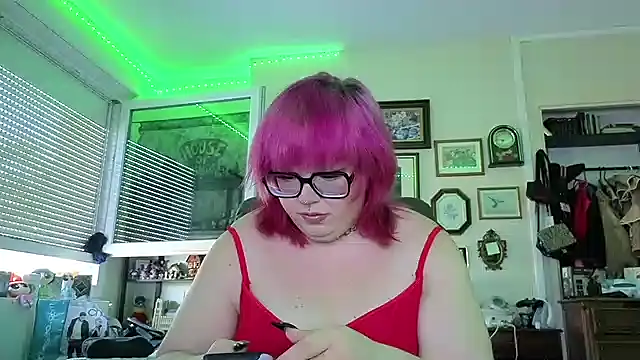 Snapshot of ProfaneHekate chatting on 07-03-26, 02:45 ProfaneHekate online show from 07-03-26, 02:45