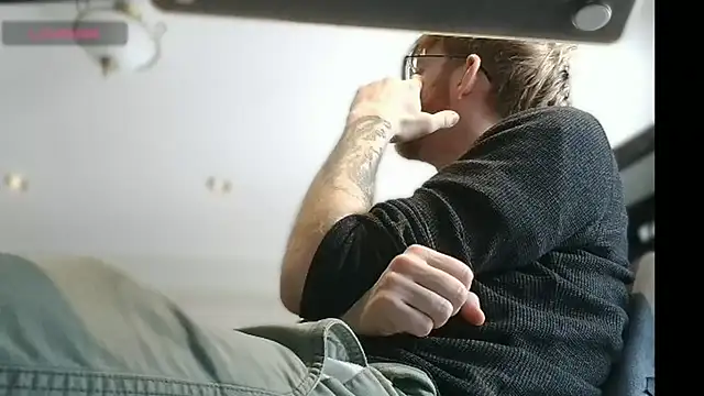 Gingerxl8 online show from 02-06-26, 05:53