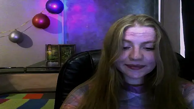 Snapshot of Space_Girls_699 chatting on 06-05-26, 10:43 Space Girls 699 online show from 06-05-26, 10:43