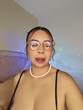 Snapshot of BellaDonna_16 chatting on 05-21-26, 10:18 BellaDonna 16 online show from 05-21-26, 10:18